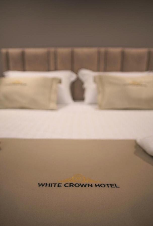 Kamez White Crown Hotel מראה חיצוני תמונה